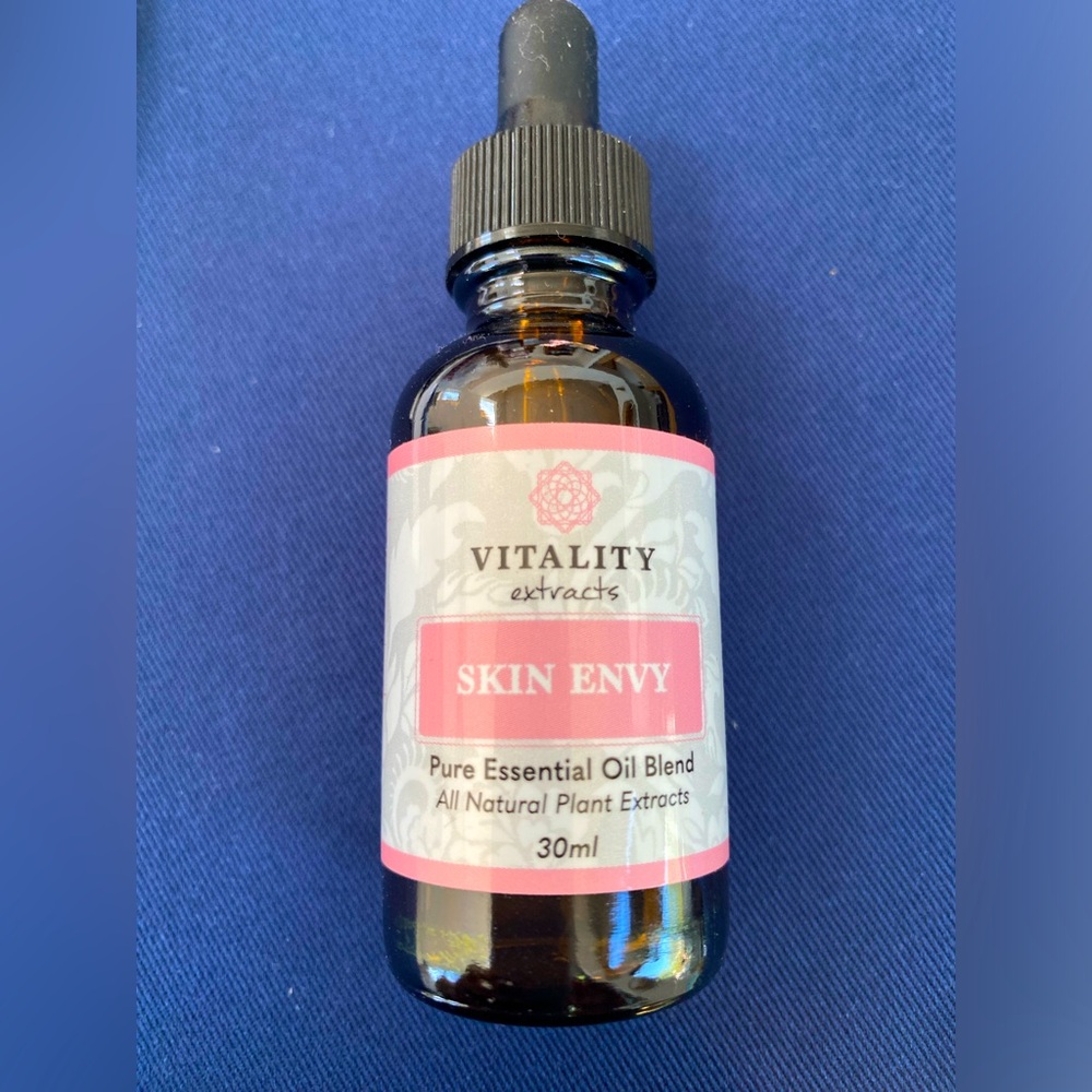 NWT Vitality Extracts Essential Oil Skin Envy 30 ml Bottle. Unopened.